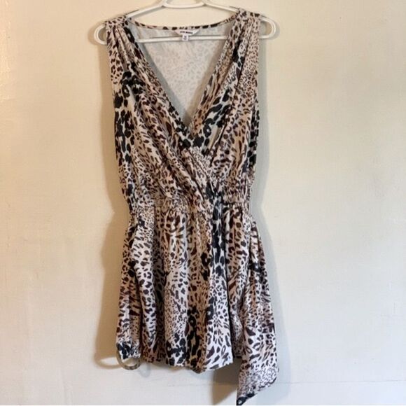 Steve Madden Romper Cheetah Print Stretch w/ Belt Animal Print Medium Gorgeous - Picture 1 of 7